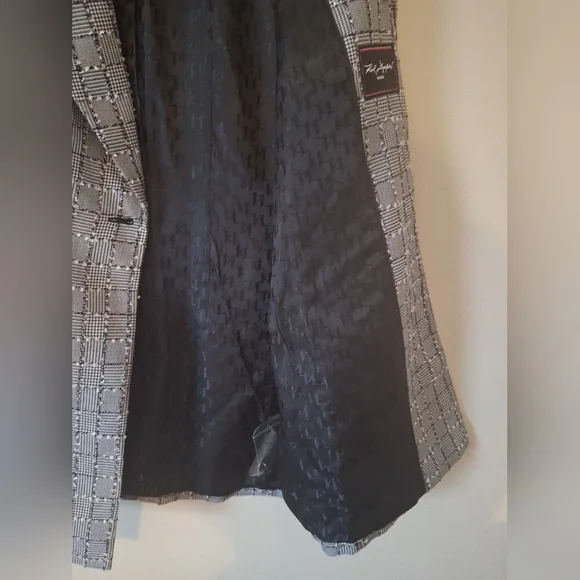 Karl Lagerfeld Paris Plaid Black and Gray Blazer Size 12 NWOT P2P 20